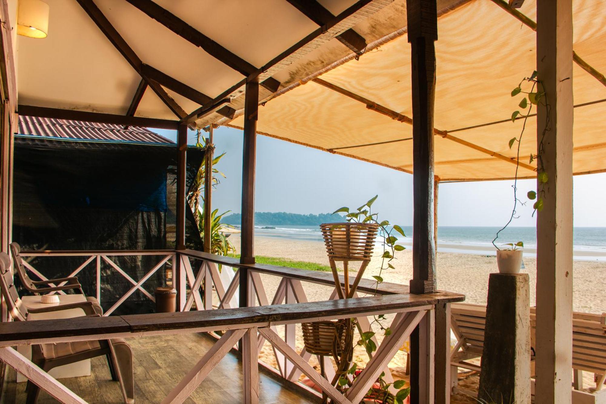 Cuba Patnem Hotel Patnem Beach Exterior photo